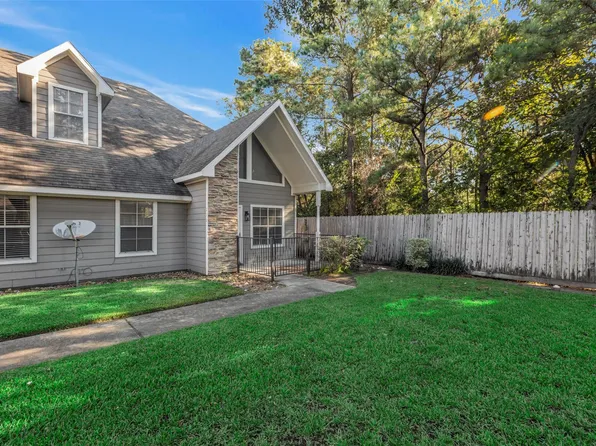 770 Hunt Rd APT 212, Baytown, TX 77521