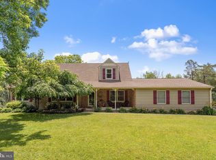 220 Forrest Rd, Sellersville, PA 18960