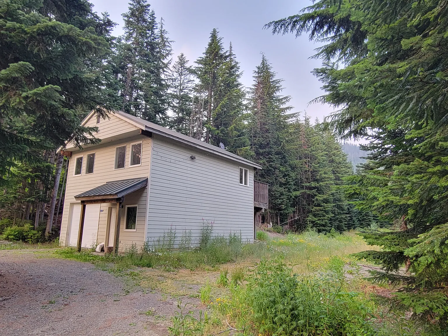 3 bed, 1.5 bath, 1100 sqft, $2,200 — Photo 2