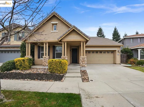 2324 Mendocino Dr, Oakdale, CA 95361