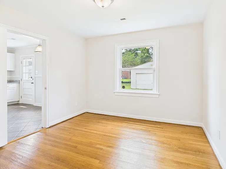 1709 Glenview Rd — Photo 26