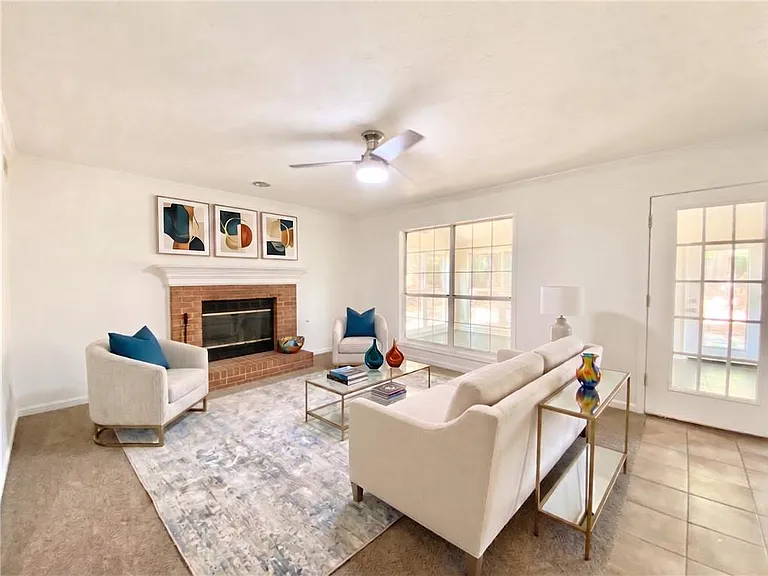 640 Suwanee Lakes Cir — Photo 13