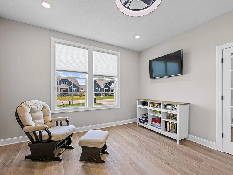 233 Lake Balaton Dr — Photo 16