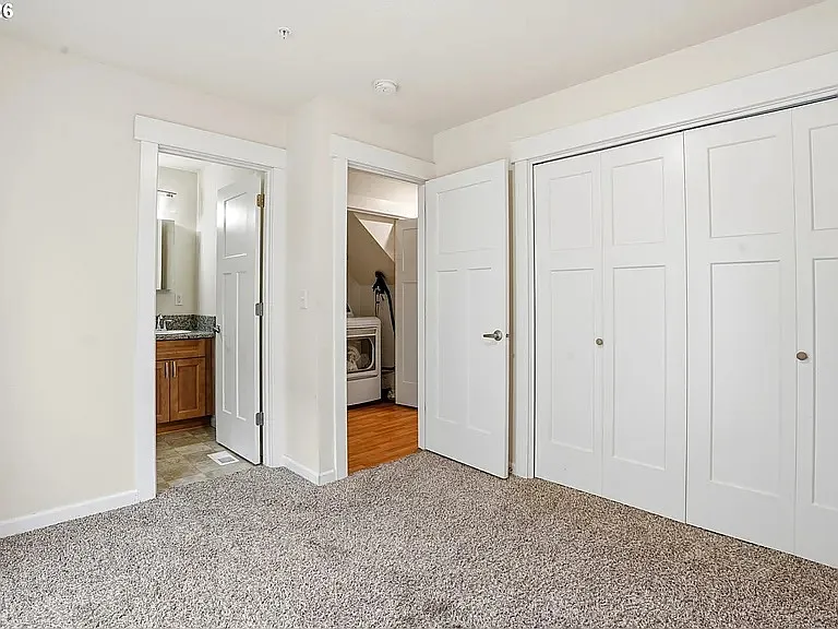 427 Harris Ln — Photo 17