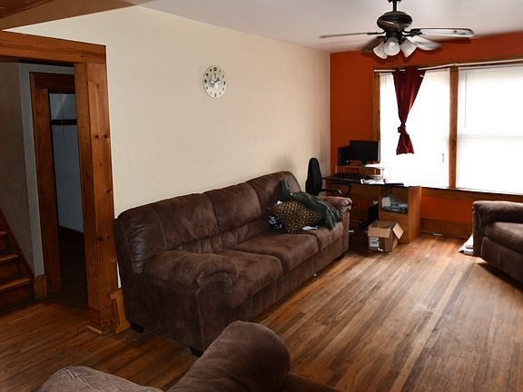 3rd image of 507 Dewey Ave
