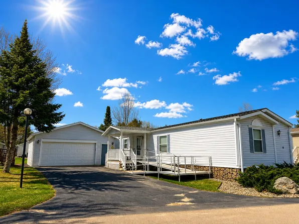 84 Edgewater Ct, Rhinelander, WI 54501