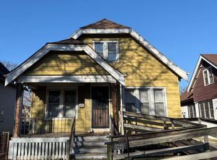 3725 N 24th Pl, Milwaukee, WI 53206