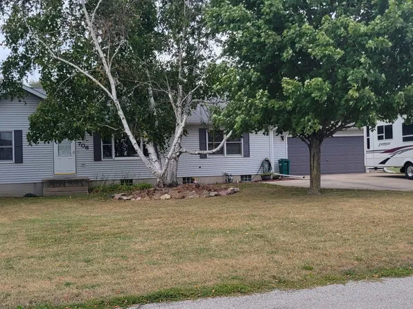 706 Bison Dr, Nora Springs, IA 50458