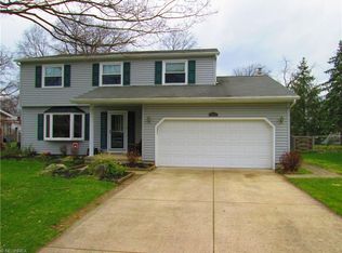4028 Fielding Dr, North Olmsted, OH