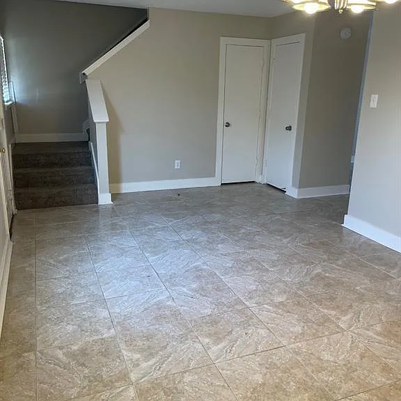 6226 Kings Oaks Ln — Photo 2