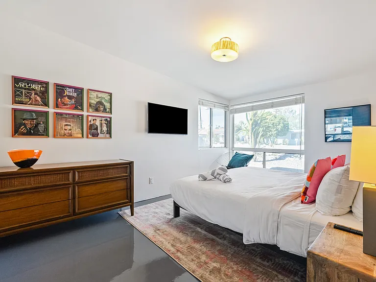 2197 E Belding Dr — Photo 31