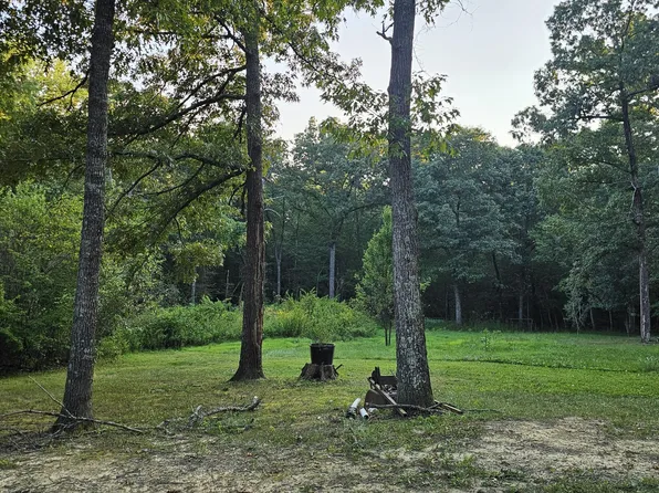 595 John Q Wyatt Rd, Crossville, TN 38571