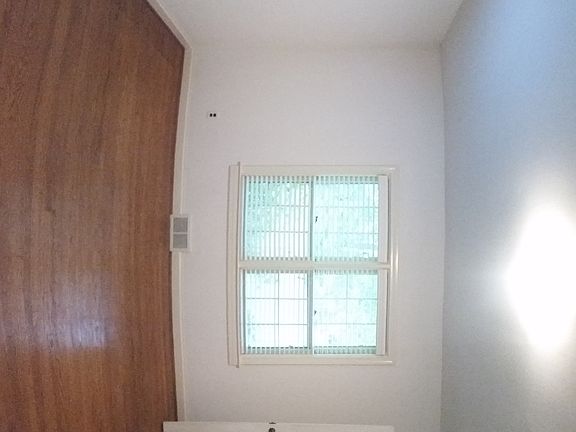 downstairs bedroom_05092016