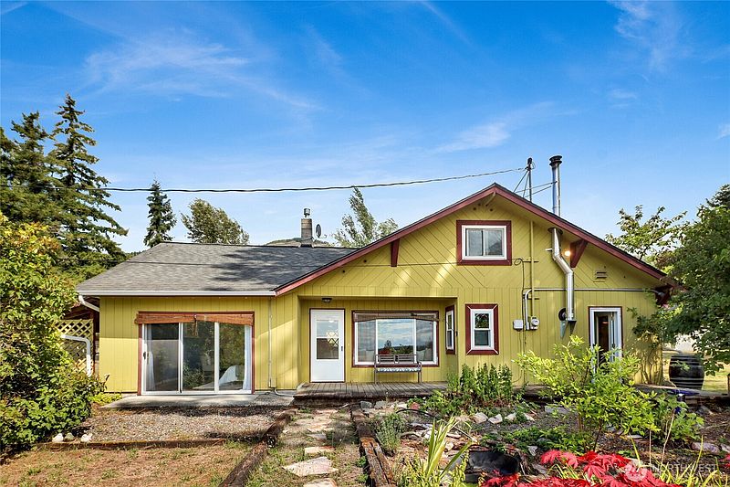 3rd image of 3825 Cabrant Road