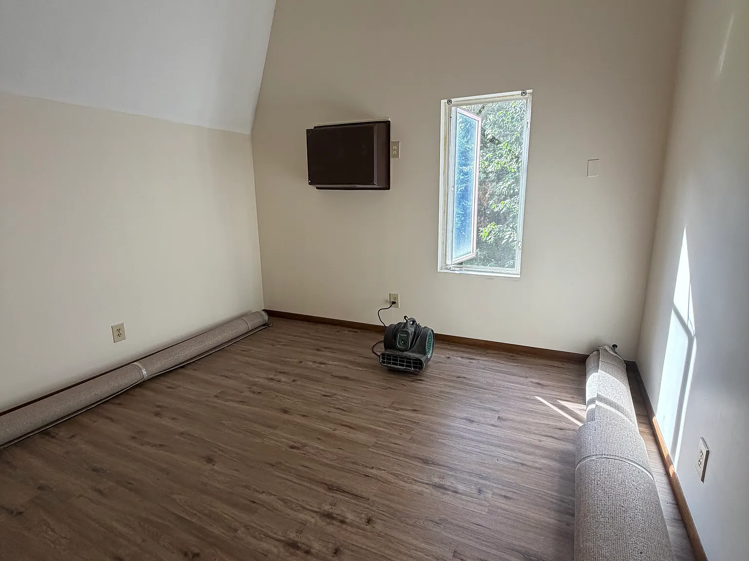 2 bed, 850 sqft, $1,650 — Photo 3
