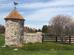 Granite Ct, Mukwonago, WI 53149