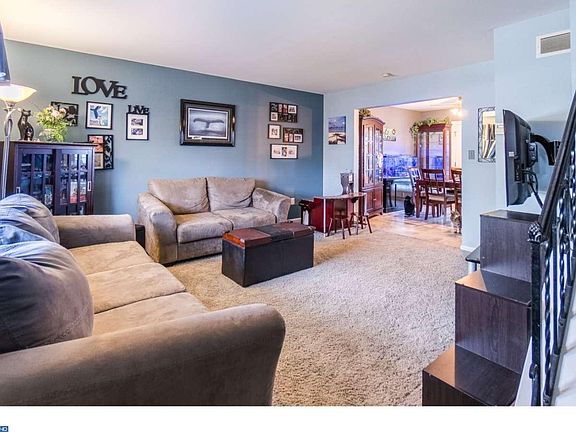 3rd image of 124 Dogwood Dr