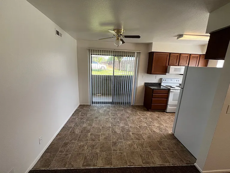 4689 S Brookwillow Cv #B — Photo 14
