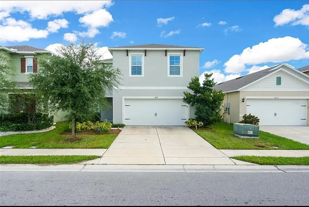 1029 Berry Ln — Photo 1