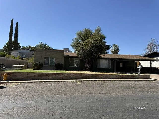 210 E Hunter Dr — Photo 18