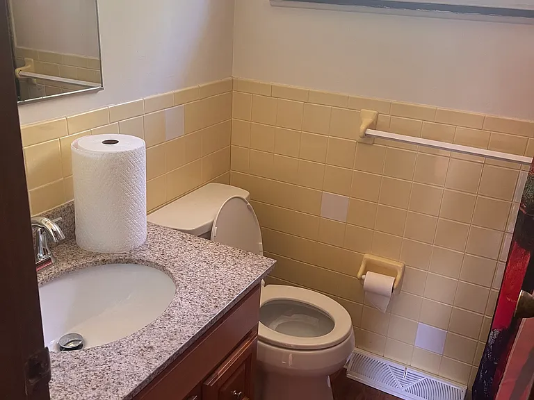 241 Robert Dr — Photo 6