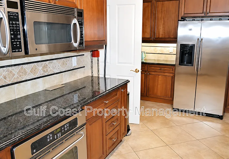 8361 Miramar Way — Photo 6