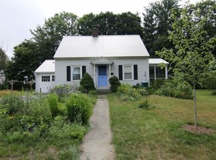 33 Birch St, Greenfield, MA 01301