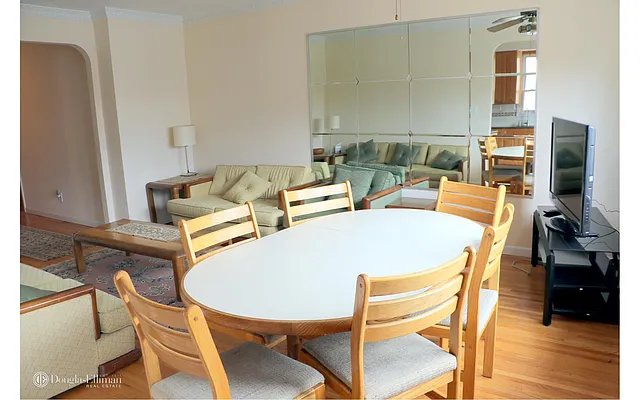 Rented by Douglas Elliman | media 19