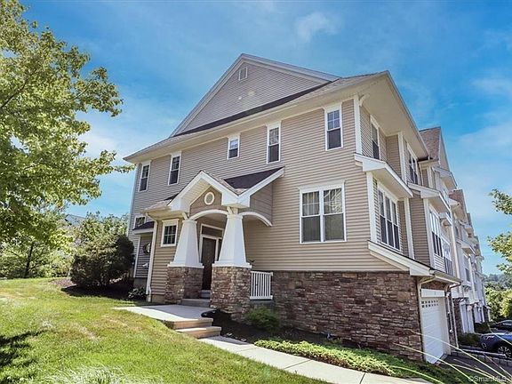 3rd image of 10 Tucker St #10