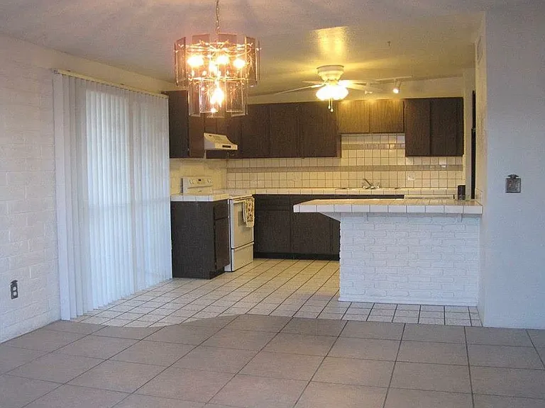 1781 E Missouri St — Photo 7