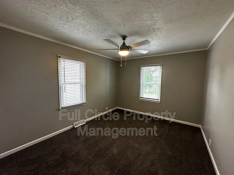 6455 Pacific St — Photo 5