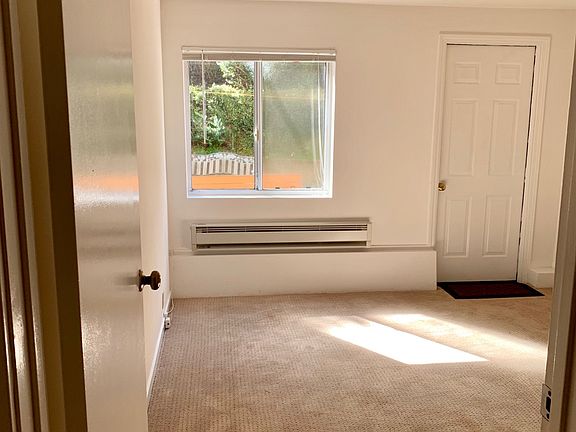 4th image of 601 Myra Way