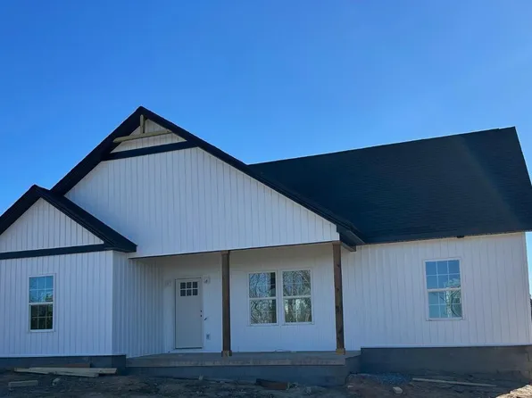 1382 Hickory Cove Ln, Moneta, VA 24121