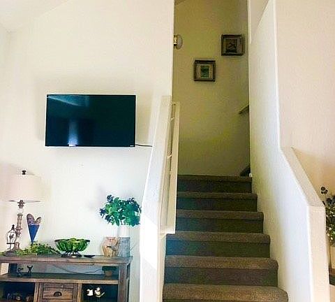 4th image of 2027 E University Dr