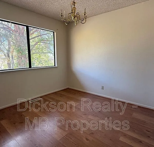 3485 Rosalinda Dr — Photo 10