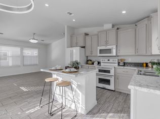 650 N Hawes Rd #3204, Mesa, AZ 85207