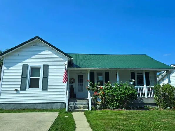 136 Lincoln St, Oak Hill, OH 45656