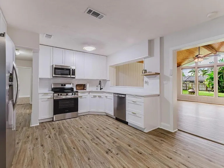 1310 La Faunce Way — Photo 3