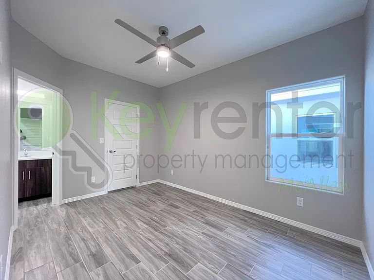 4104 Walnut Ave #4 — Photo 16
