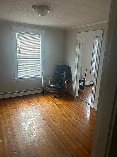 98 Apsley St #4 Photo 1