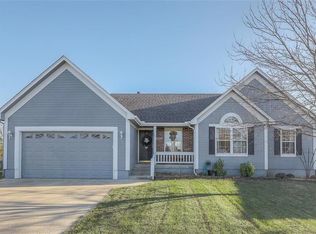 1707 Red Barn Rd, Raymore, MO 64083