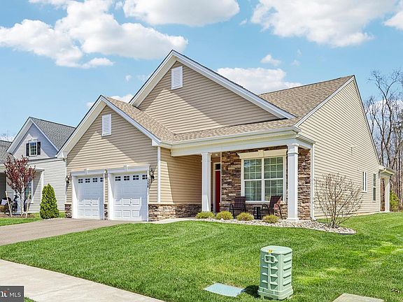2nd image of 3598 Yarmouth Ln