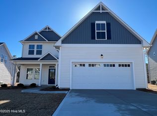 211 E Maritt St, Hampstead, NC 28443