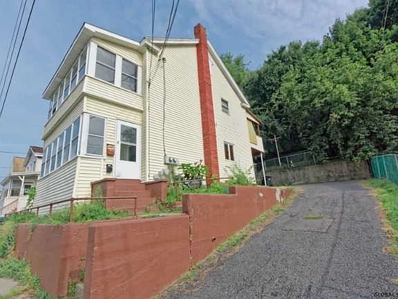 2nd image of 38 Warsaw Ave