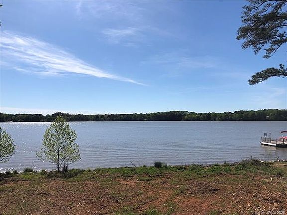 3rd image of 10261 Lake Shore Dr #98