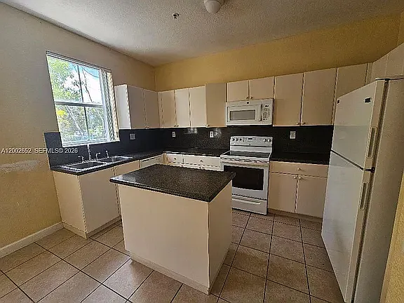 1914 Shoma Dr — Photo 6