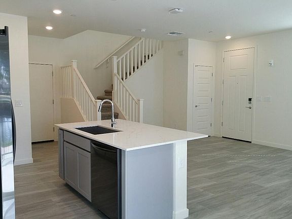 3rd image of 2738 S Voyager Dr