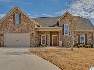 2827 Eastern Shore Dr SE, Owens Cross Roads, AL 35763