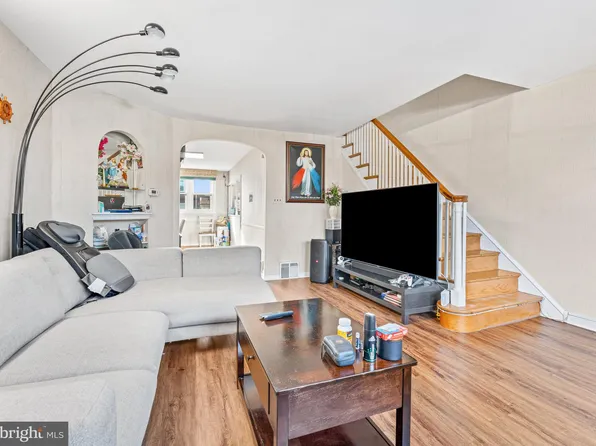 1922 Lardner St, Philadelphia, PA 19149