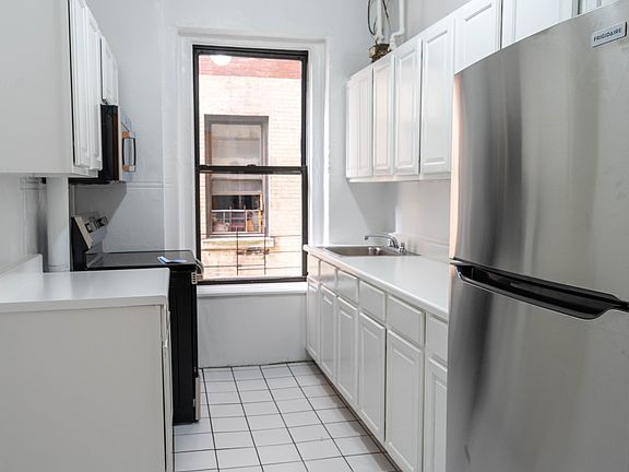 4th image of 251 Fort Washington Ave APT 22
